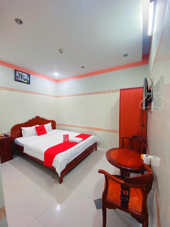 Reddoorz Chin Sao Hotel Nguyen Thi Thap Хошимін Екстер'єр фото