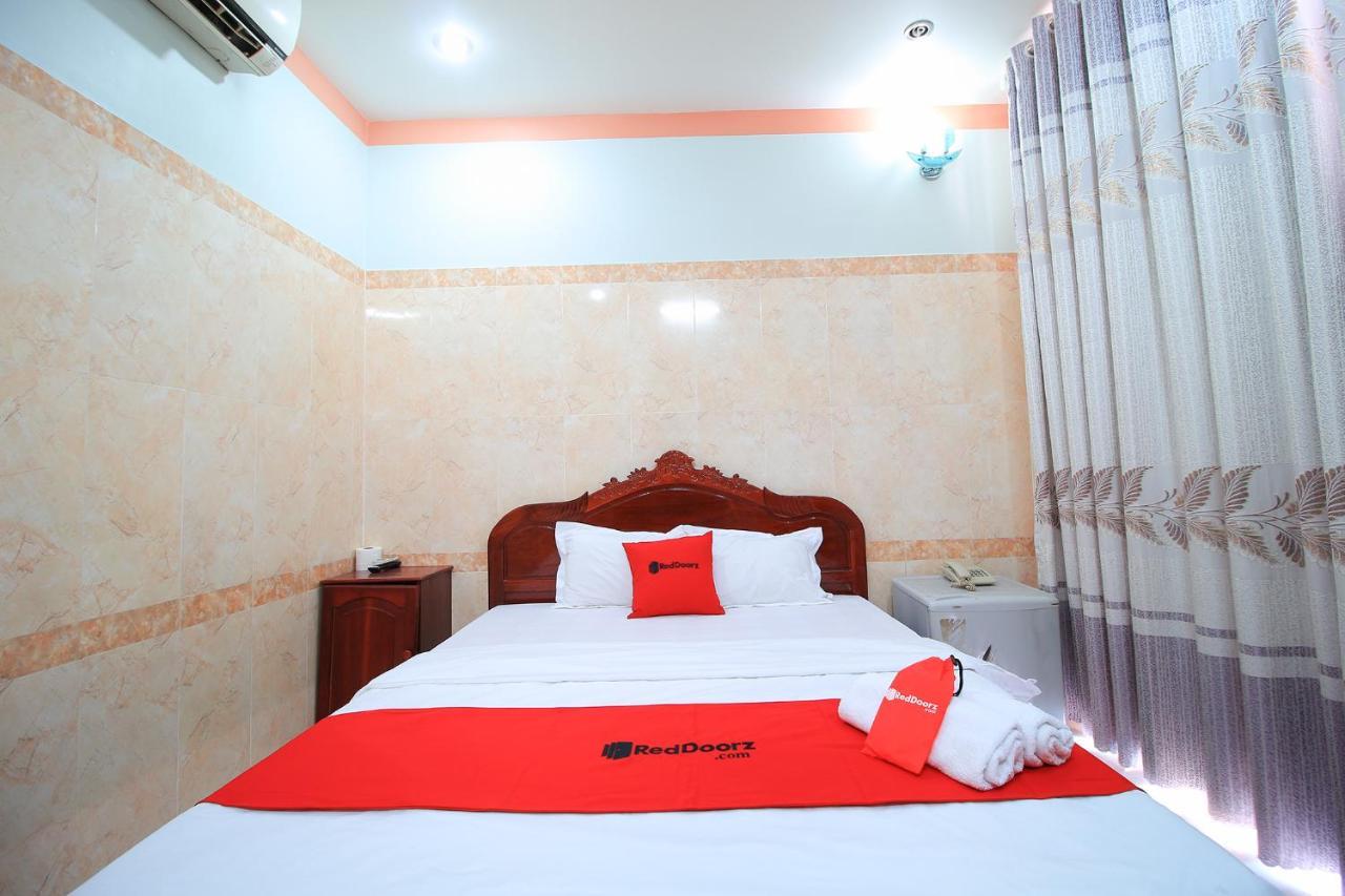 Reddoorz Chin Sao Hotel Nguyen Thi Thap Хошимін Екстер'єр фото